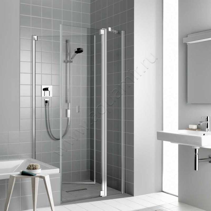 Душевая стенка для двери Kermi Raya RATBL08020VPK в интерьере