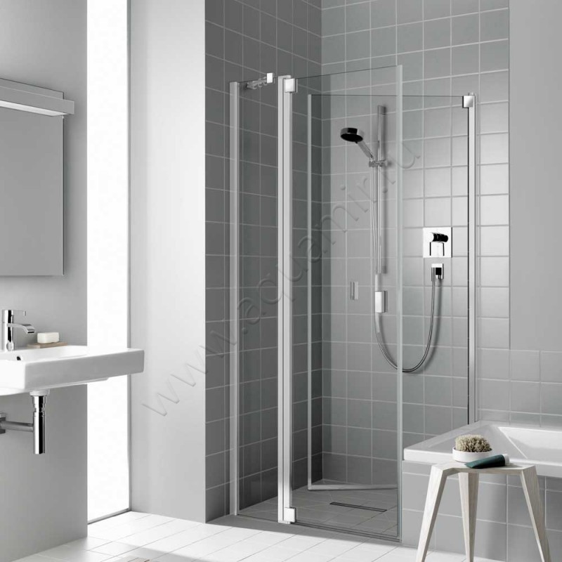 Душевая боковина Kermi Raya RATBR080201PK в интерьере