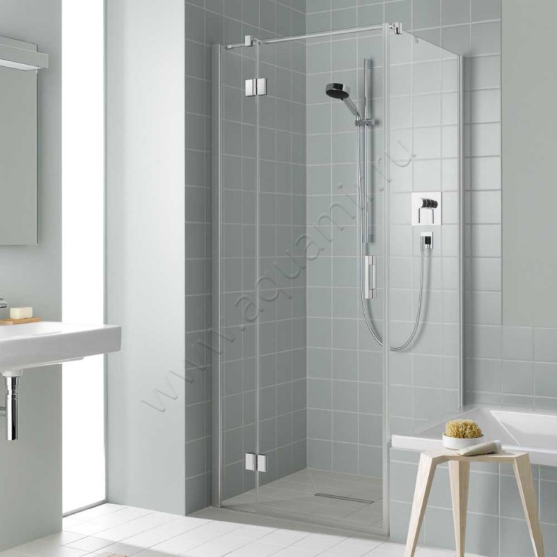 Душевая боковина Kermi Liga LITVP07517VAK в интерьере