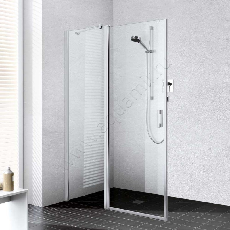 Маятниковая душевая дверь в нишу с фиксированным элементом Kermi Liga в серебристом цвете LI1GL105201AK в интерьере