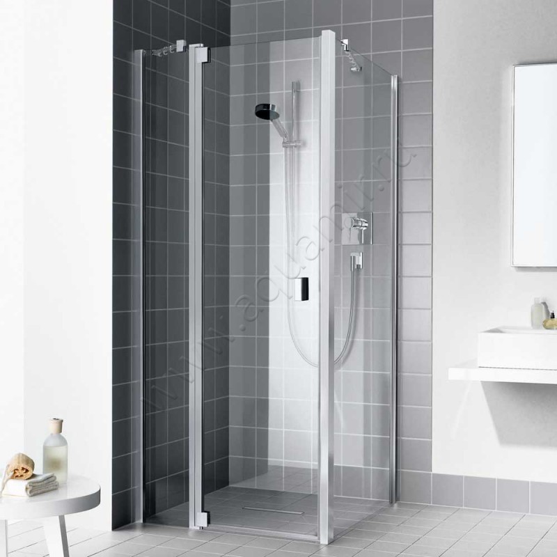 Маятниковая душевая дверь в нишу с фиксированным элементом Kermi Raya в серебристом цвете RA1GL09820VPK в интерьере