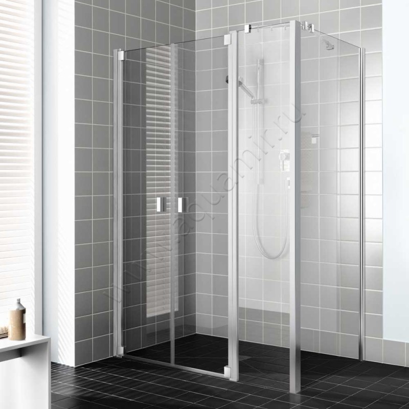 Маятниковая душевая дверь в нишу с фиксированным элементом Kermi Raya в серебристом цвете RAPFL140201AK в интерьере