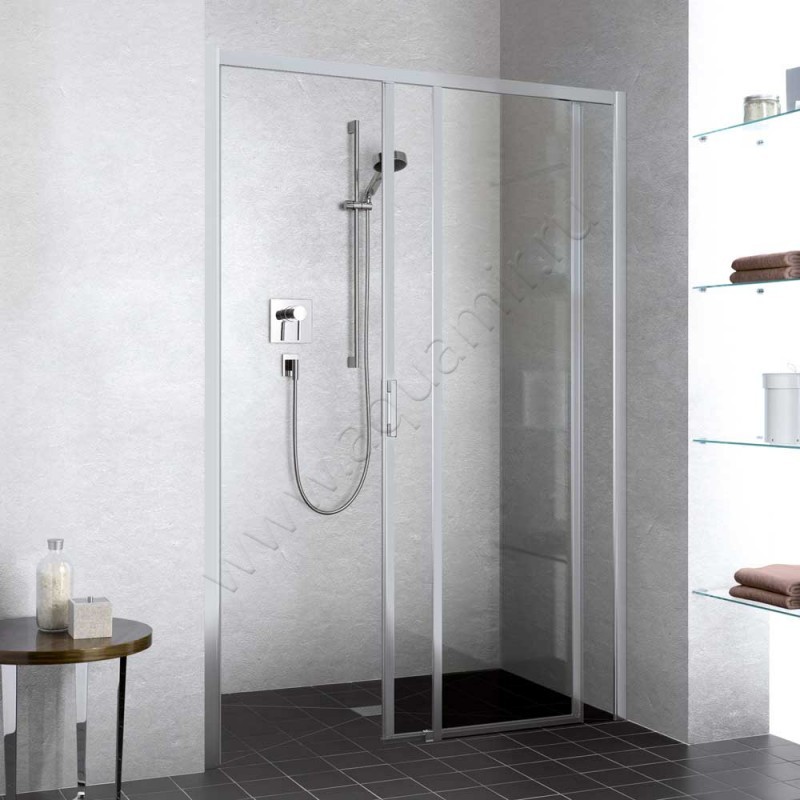 Раздвижная душевая дверь в нишу с фиксированным элементом Kermi Liga в серебристом цвете LID2R115201AK в интерьере