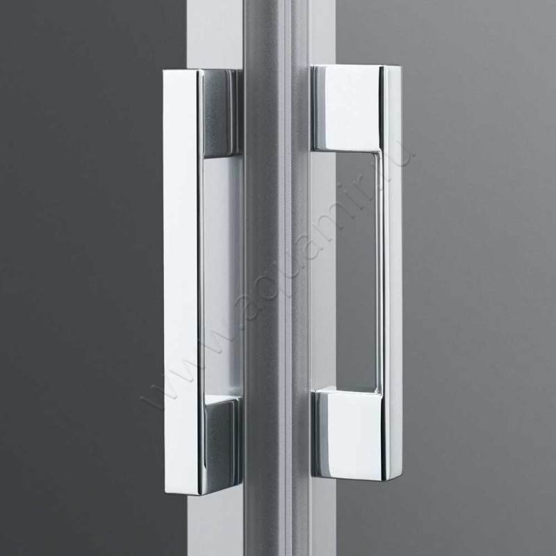 Раздвижная душевая дверь в нишу Kermi Liga в серебристом цвете LIG3L090201AK в интерьере