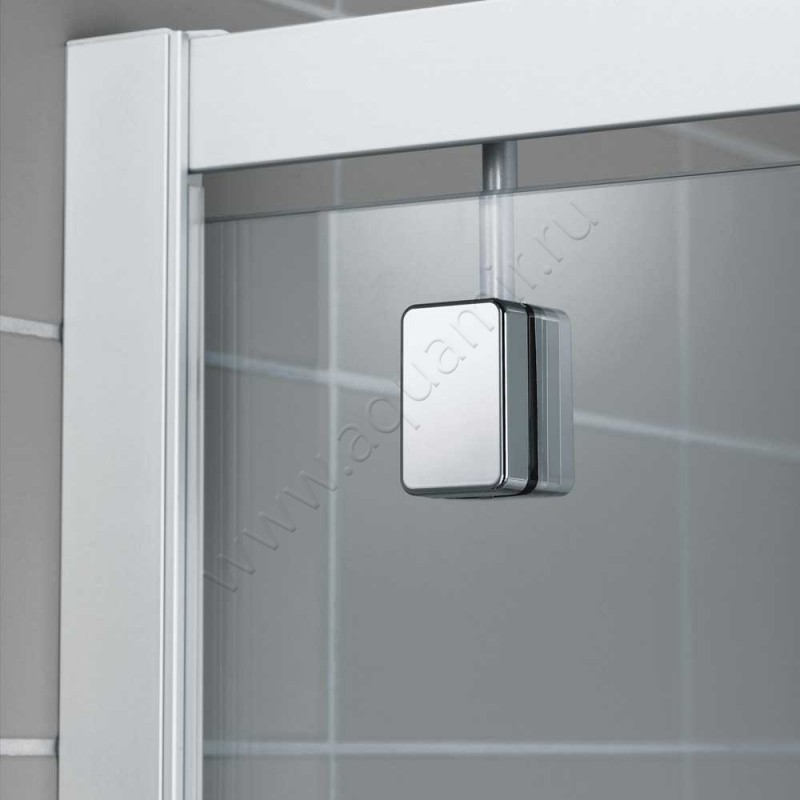 Поворотная душевая дверь для боковой стенки Kermi Ibiza 2000 I2KOD090201AK в интерьере