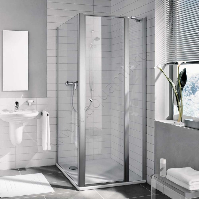 Поворотная душевая дверь для боковой стенки/боковой двери Kermi Ibiza 2000 I2STR090181PK в интерьере