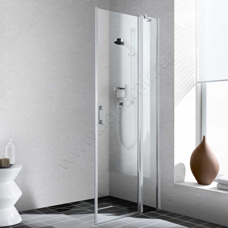 Маятниковая душевая дверь для комбинации с ответной частью Kermi Liga LIEPR078201AK в интерьере