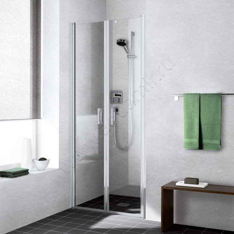 Маятниковая душевая дверь для боковой стенки/боковой двери Kermi Liga LIPTD075201AK в интерьере