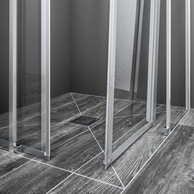 Раздвижная душевая дверь для комбинации с ответной частью Kermi Liga LIC2L083181PK в интерьере