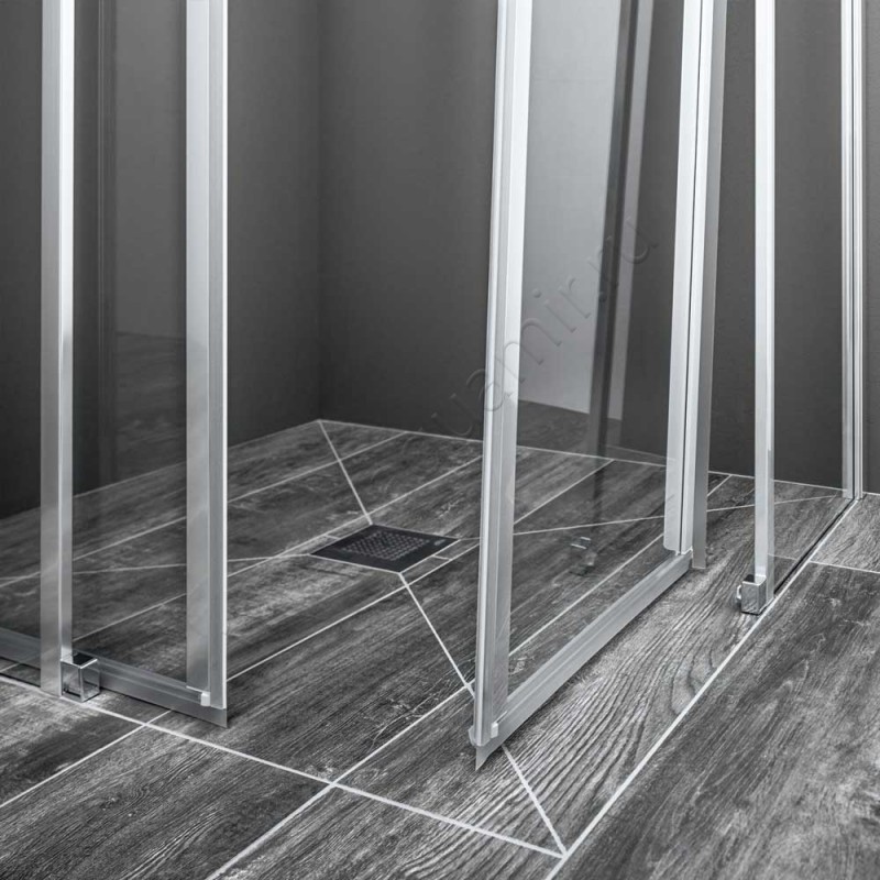 Раздвижная душевая дверь для комбинации с ответной частью Kermi Liga LIC2R07818VAK в интерьере