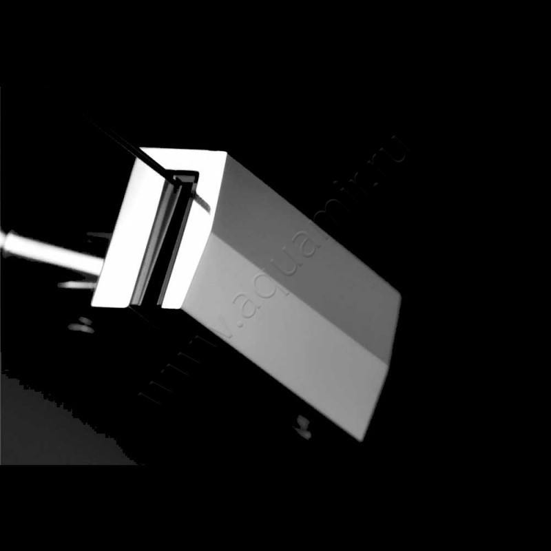 Душевой уголок с поворотной дверью и фиксированной боковиной Radaway Almatea KDJ 321120108NR в интерьере