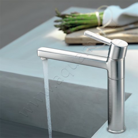 Однорычажный смеситель для кухни Kludi ZENTA 389730575 в интерьере