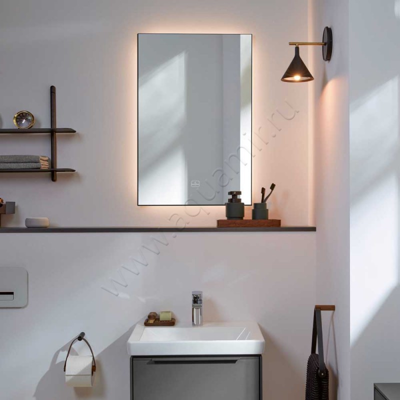 Зеркало с подсветкой Villeroy & Boch Subway 3.0 50 см A46350BC в интерьере