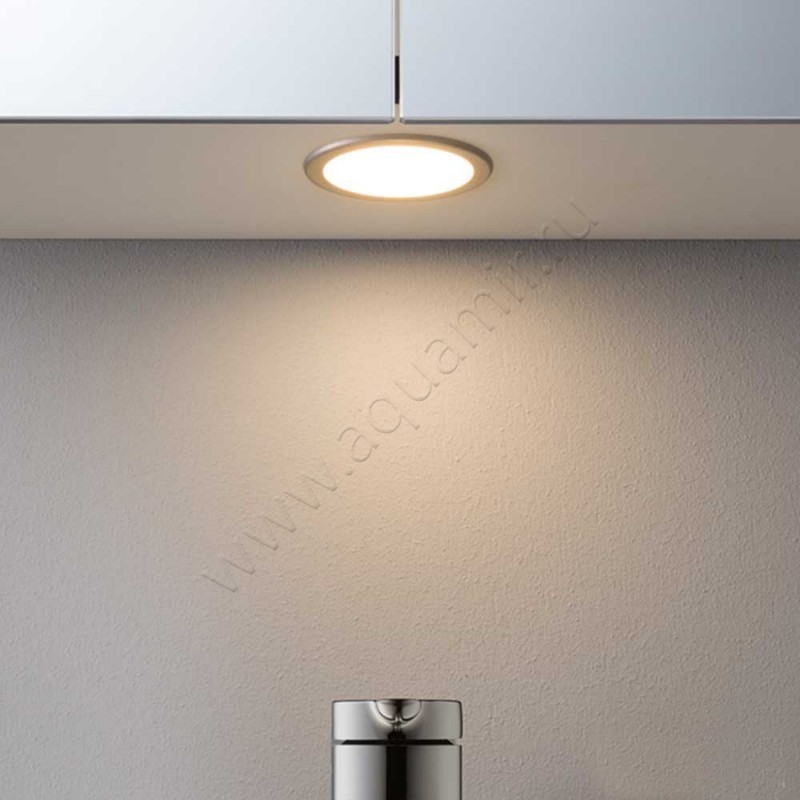 Зеркальный шкаф с подсветкой Duravit Universal 81 см LM7841000000 в интерьере