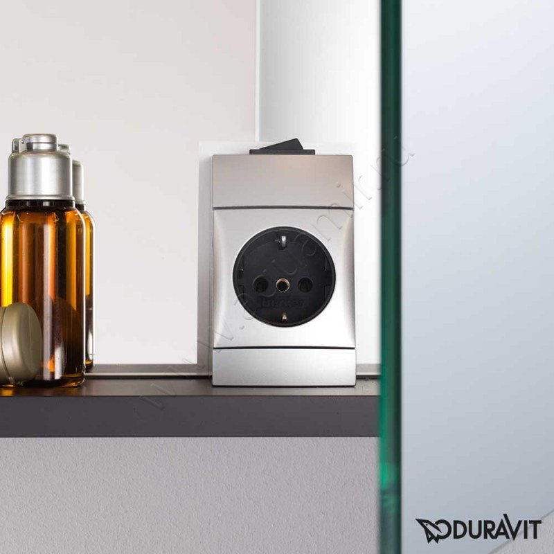 Зеркальный шкаф с подсветкой Duravit Universal 61 см LM7840R00000 в интерьере