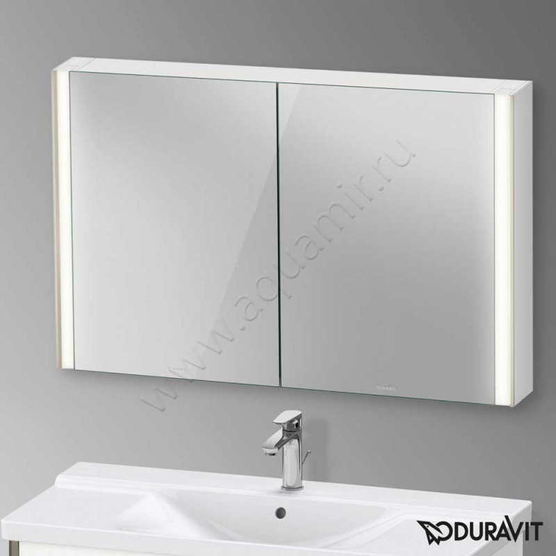 Зеркальный шкаф с подсветкой Duravit XViu 122 см XV71340B1B1 в интерьере