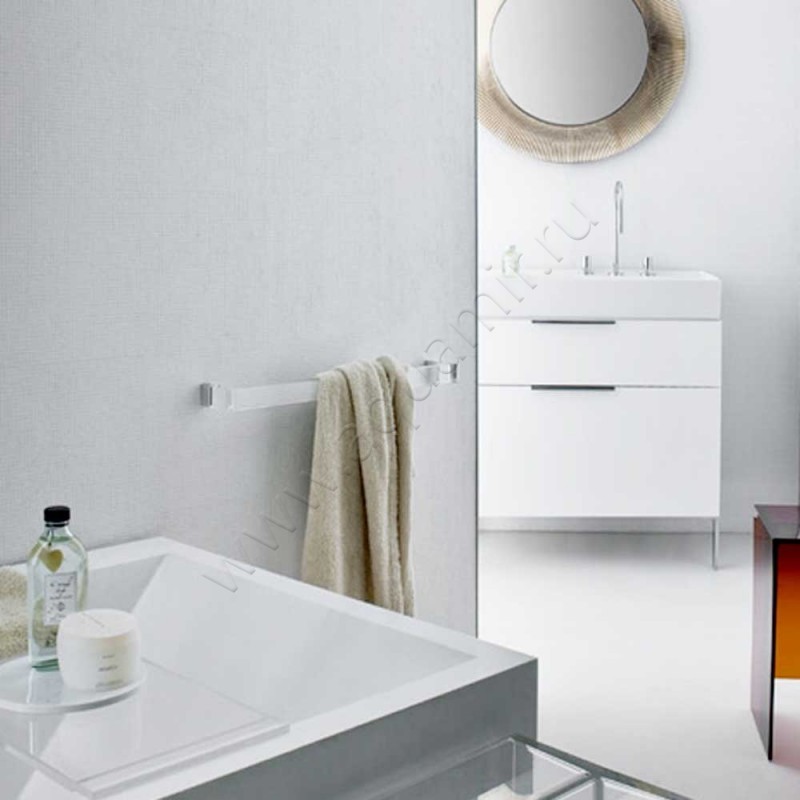 Полотенцедержатель Laufen Kartell 60 см 3813320840001 в интерьере