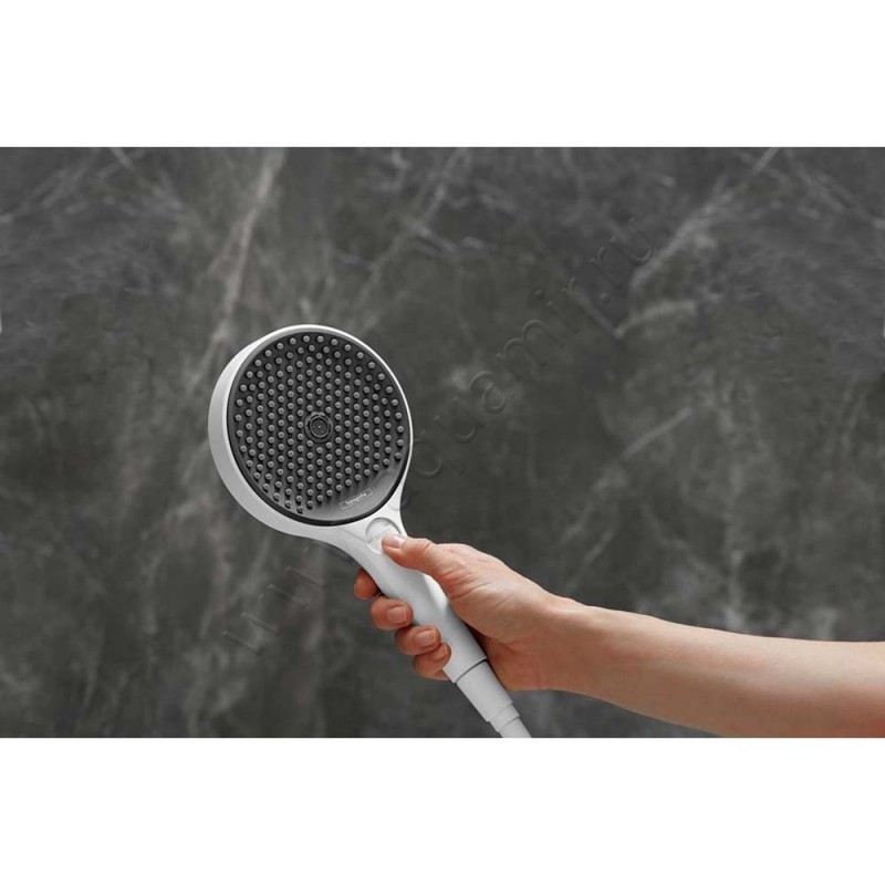Душевая лейка Hansgrohe Rainfinity 26864700 в интерьере