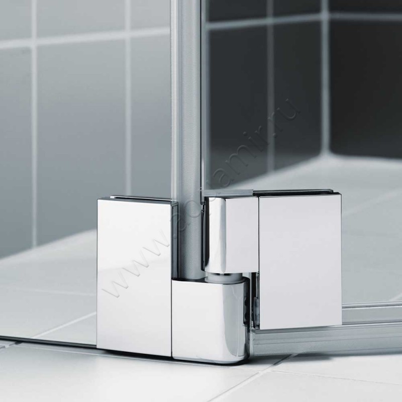 Маятниковая душевая дверь в нишу с фиксированным элементом Kermi Filia XP в серебристом цвете FX1TL09020VAK в интерьере