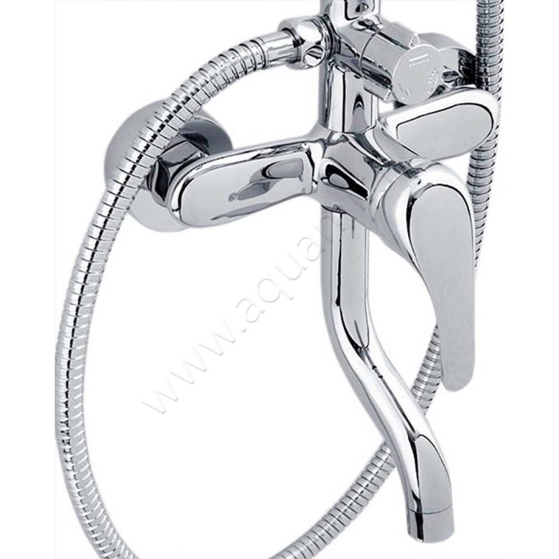 Душевая стойка Veragio Triumph VRTRM9915CR в интерьере