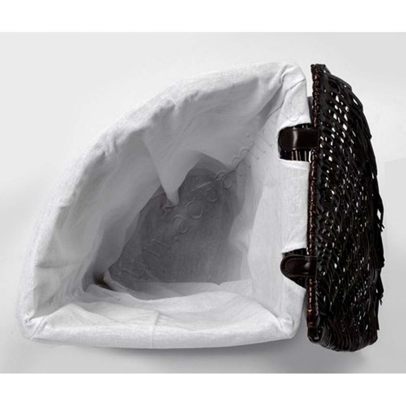 Корзина для белья Wasserkraft Salm WB270L в интерьере