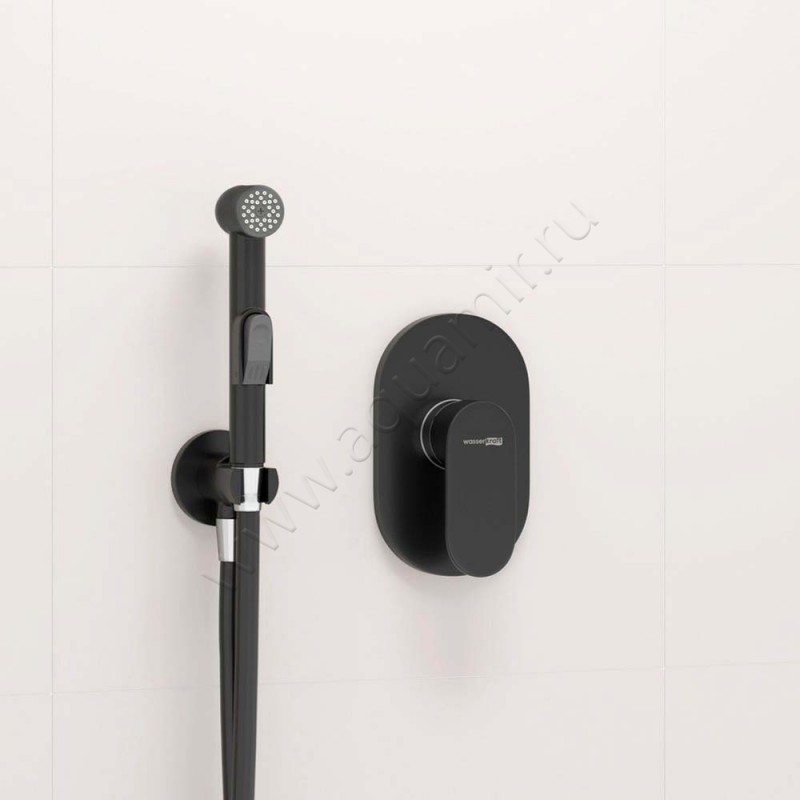 Гигиенический душ Wasserkraft со смесителем, черный A117451 в интерьере