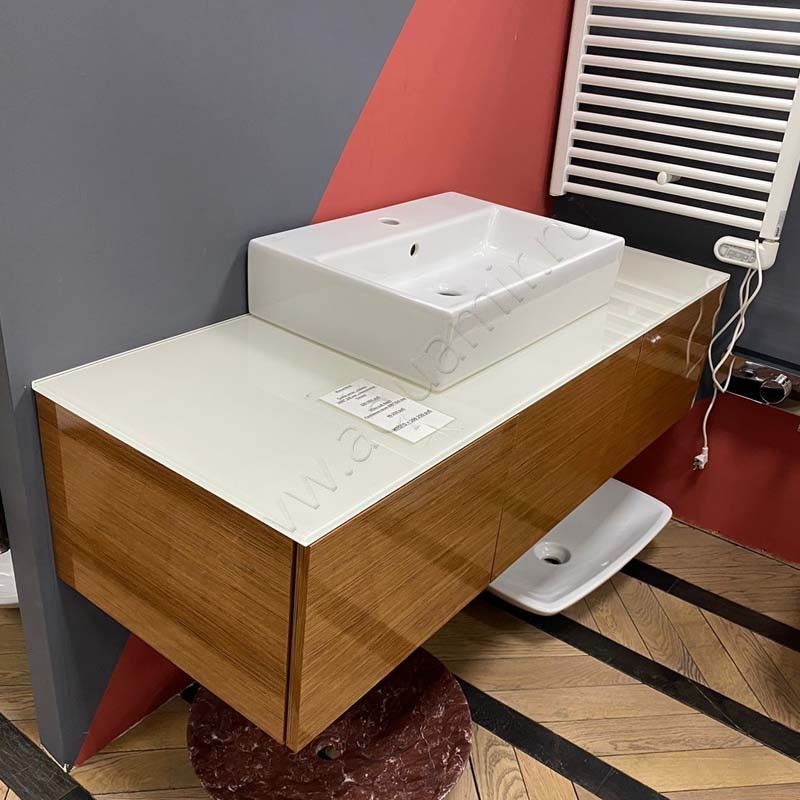 Тумба с раковиной Villeroy & Boch Memento 140 см C25500FC513360R1 в интерьере