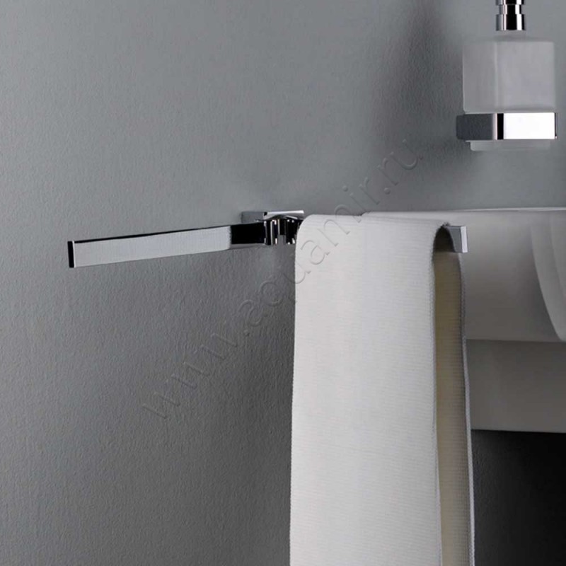 Полотенцедержатель Emco Loft 055000141 в интерьере