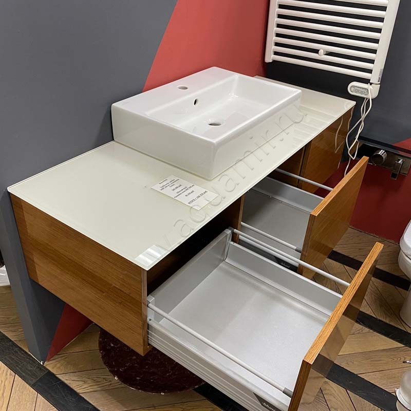 Тумба с раковиной Villeroy & Boch Memento 140 см C25500FC513360R1 в интерьере