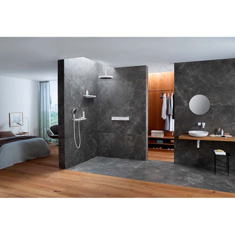 Душевая лейка Hansgrohe Rainfinity 130 26865700 в интерьере