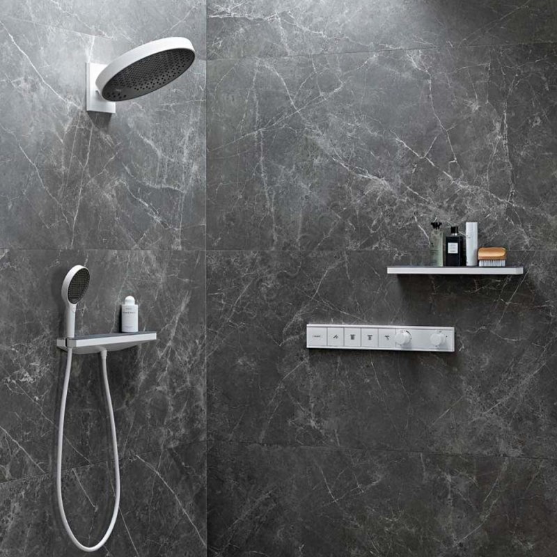 Душевая лейка Hansgrohe Rainfinity 130 26865700 в интерьере
