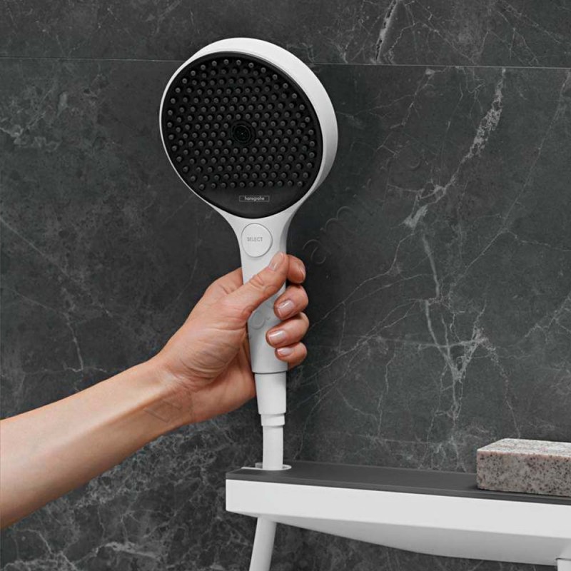 Душевая лейка Hansgrohe Rainfinity 130 26865700 в интерьере