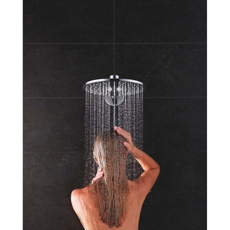 Верхний душ Grohe Rainshower SmartActive 26475000 в интерьере