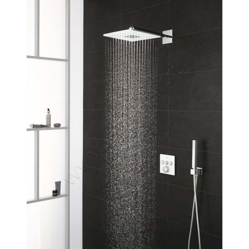 Верхний душ Grohe Rainshower SmartActive 26479LS0 в интерьере