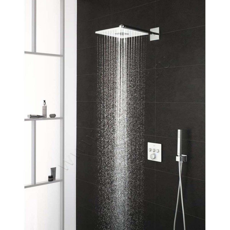 Верхний душ Grohe Rainshower SmartActive 26479LS0 в интерьере