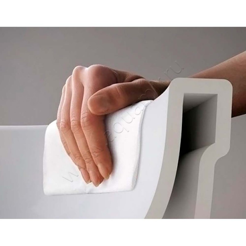 Унитаз подвесной Vitra V-CARE с крышкой микролифт, 60 см, безободковый, белый 5674B0036193 в интерьере