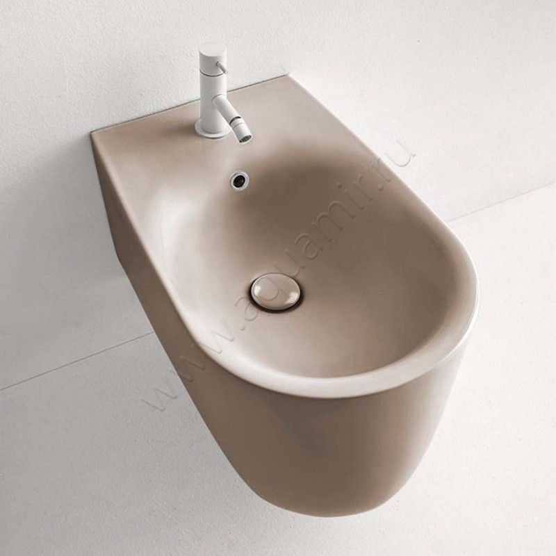 Биде подвесное Kerasan Nolita 532581 в интерьере