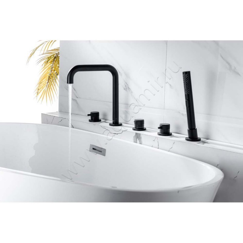 Смеситель на борт ванны Allen Brau Priority с душем, черный матовый 53100731 в интерьере