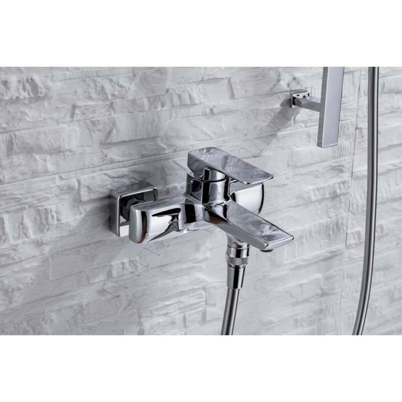 Смеситель для ванны Allen Brau Infinity хром 52100600 в интерьере