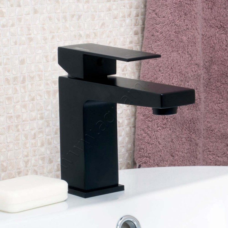 Смеситель для раковины Wasserkraft Abens черный матовый 2003 в интерьере