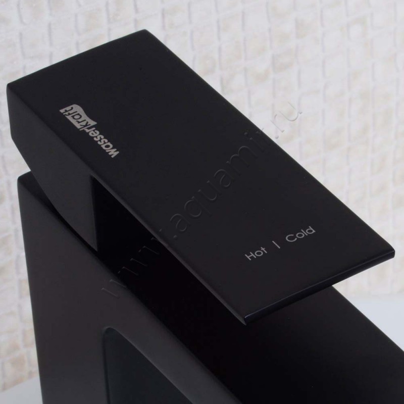 Смеситель для раковины Wasserkraft Abens черный матовый 2003 в интерьере