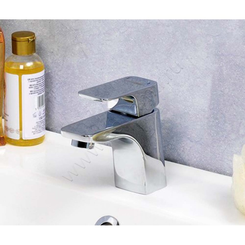 Смеситель для раковины Wasserkraft Salm хром 2703 в интерьере