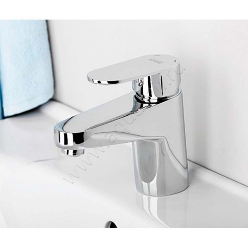 Смеситель для раковины Wasserkraft Donau 5303 в интерьере