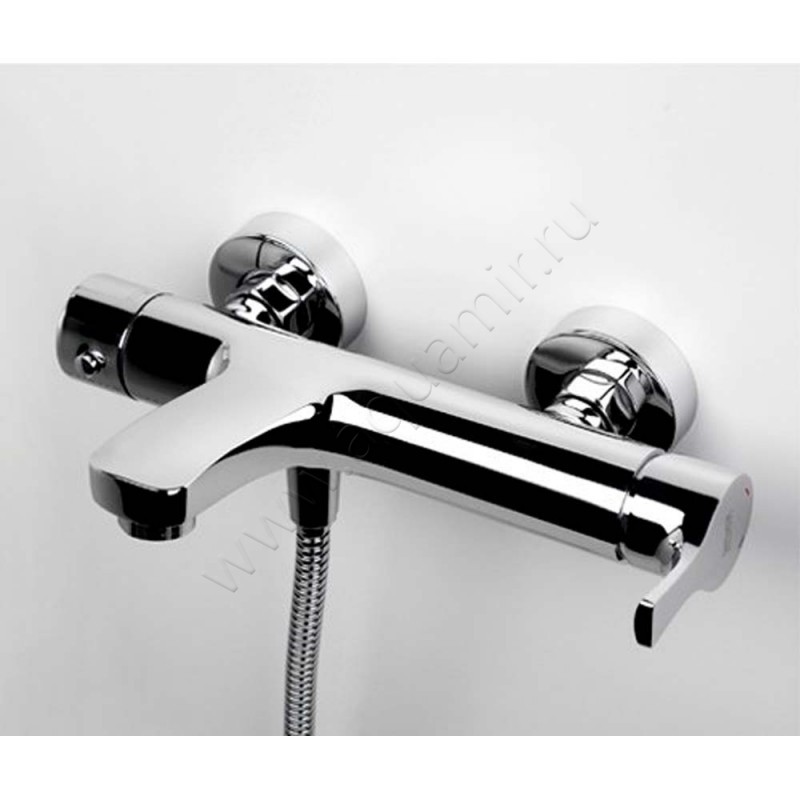 Смеситель для ванны Wasserkraft Berkel с душем, хром 4801 в интерьере