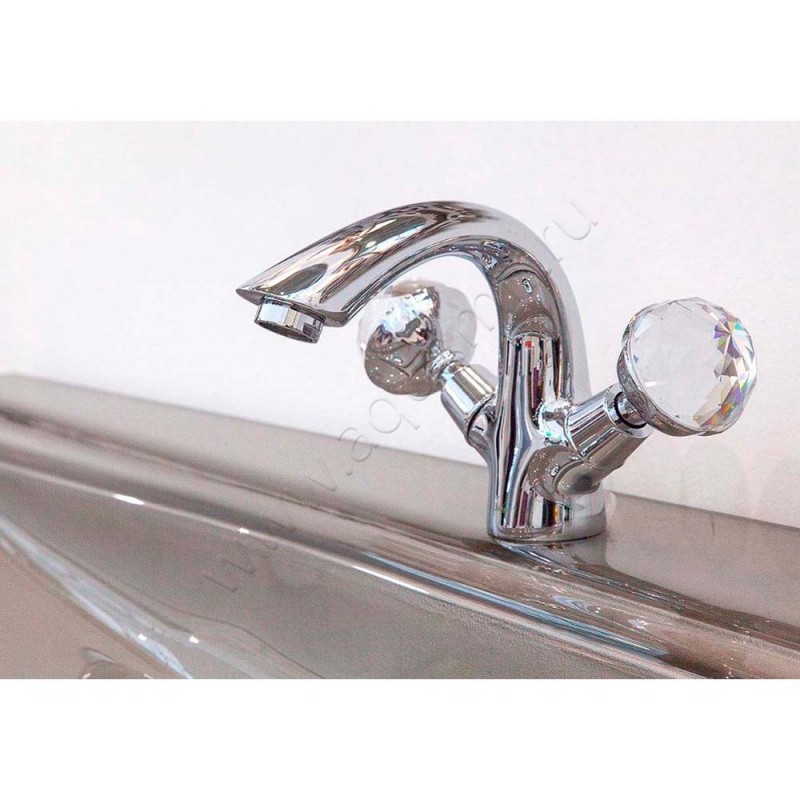 Смеситель для раковины Boheme Brillante 351 в интерьере