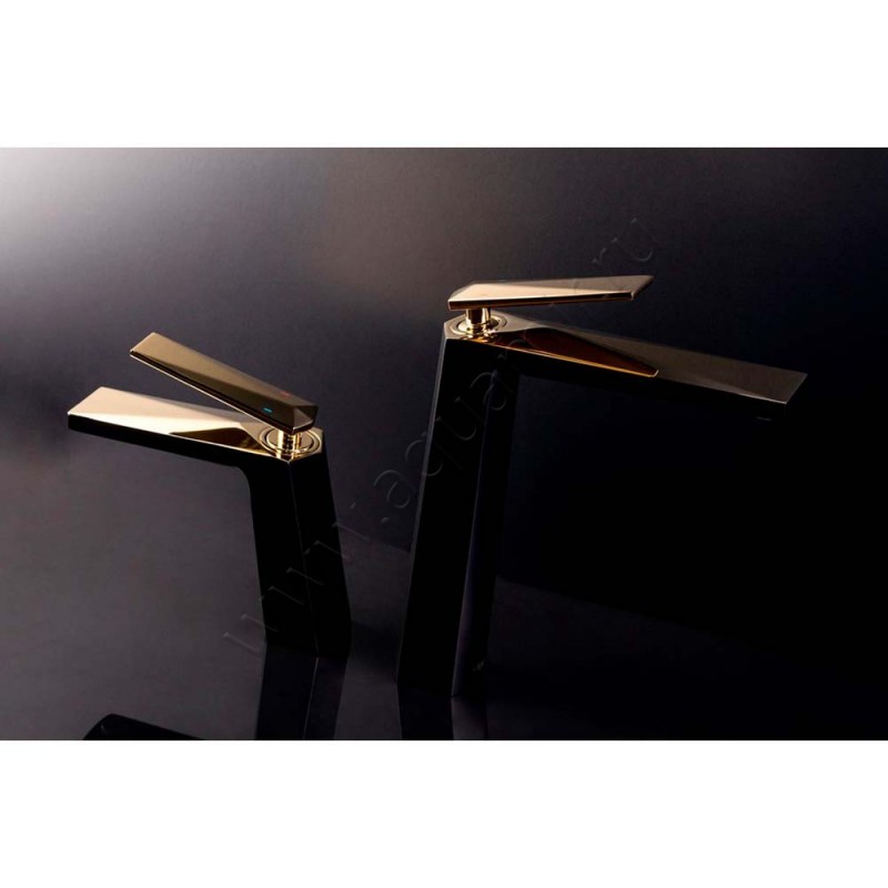 Смеситель для раковины Boheme Venturo черный/золото черное матовое/ глянцевое 381B в интерьере