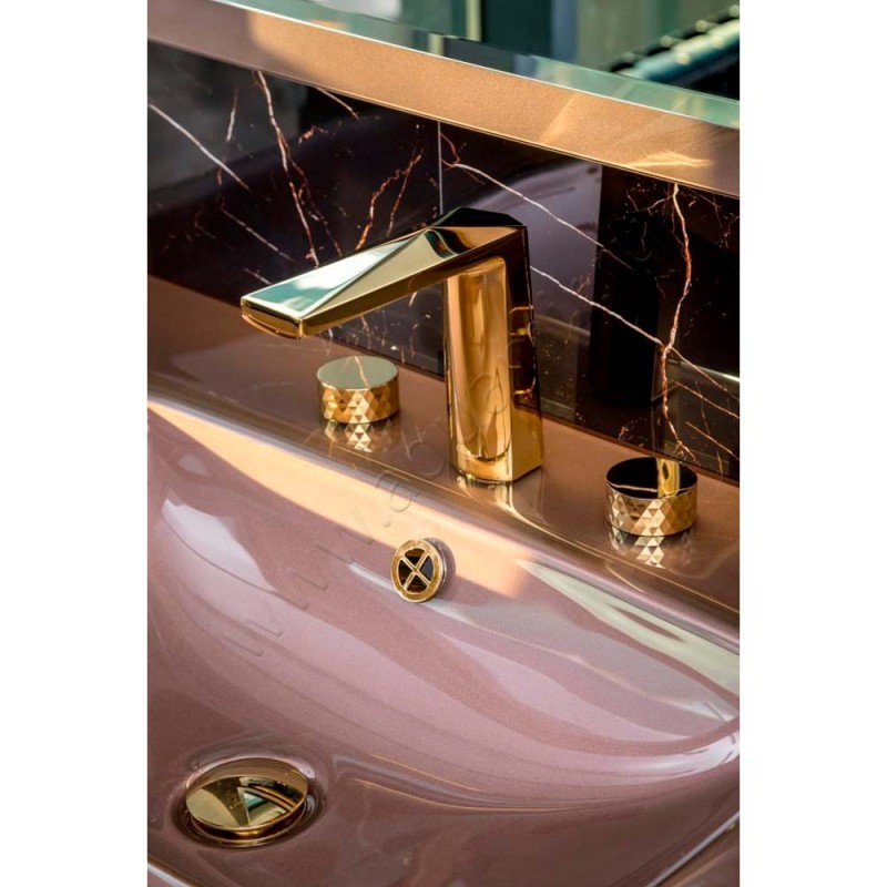 Смеситель для раковины Boheme Venturo золото 150GDIAMOND в интерьере