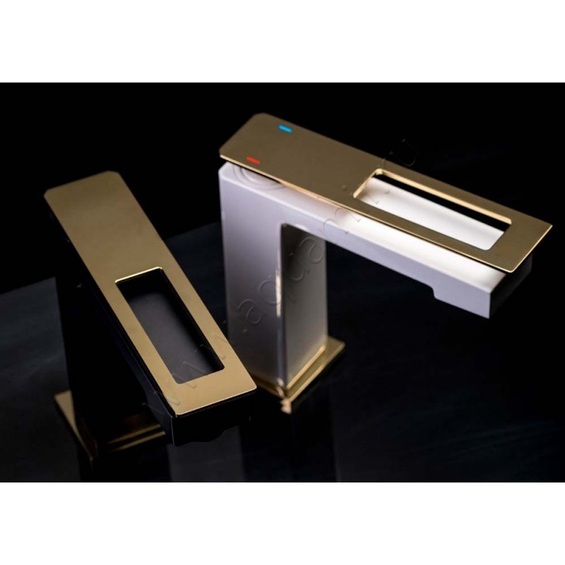 Смеситель для раковины Boheme Q золото/черный глянцевый/матовый 141BG в интерьере