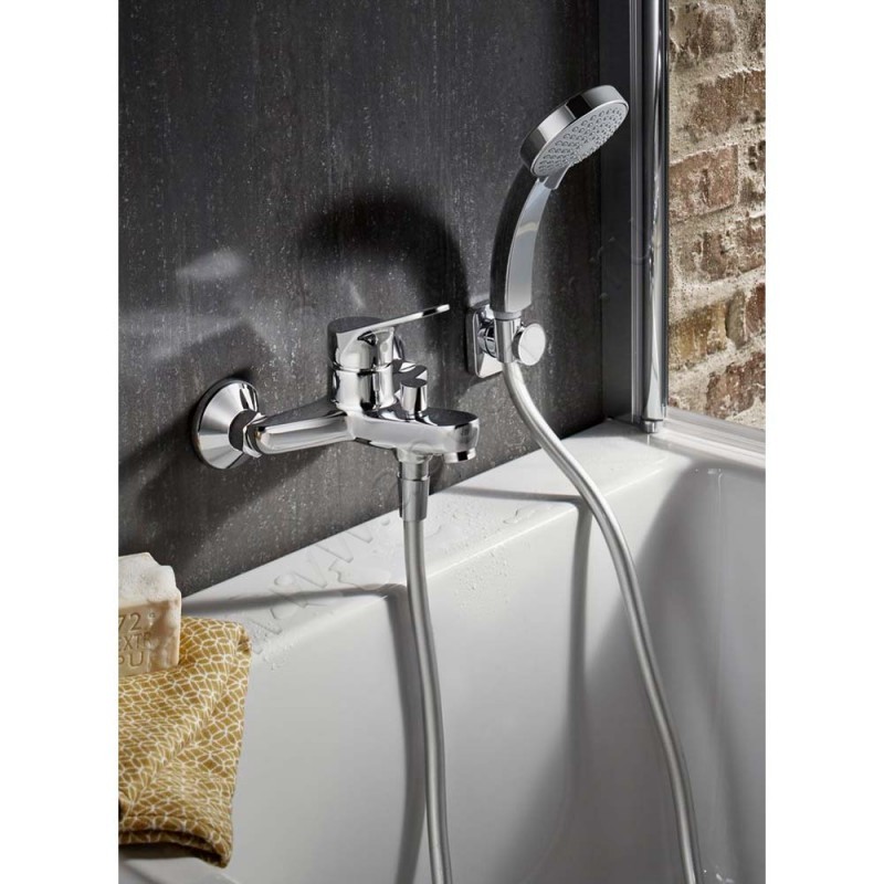 Смеситель для ванны Jacob Delafon Brive хром E75766CP в интерьере