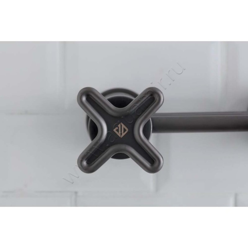 Смеситель для душа Jacob Delafon Nouvelle Vague E78344BLV в интерьере